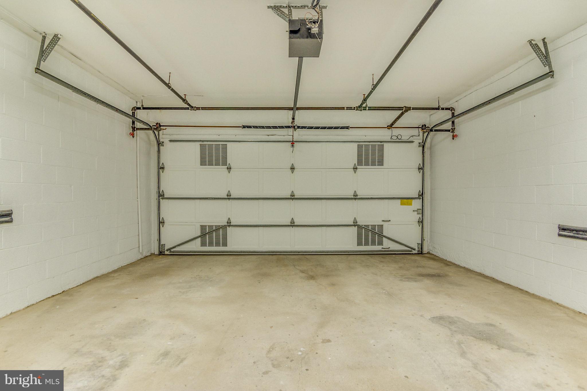 3092 South Glebe Road Arlington, VA 22206 - Photo 24 of 30 Garage