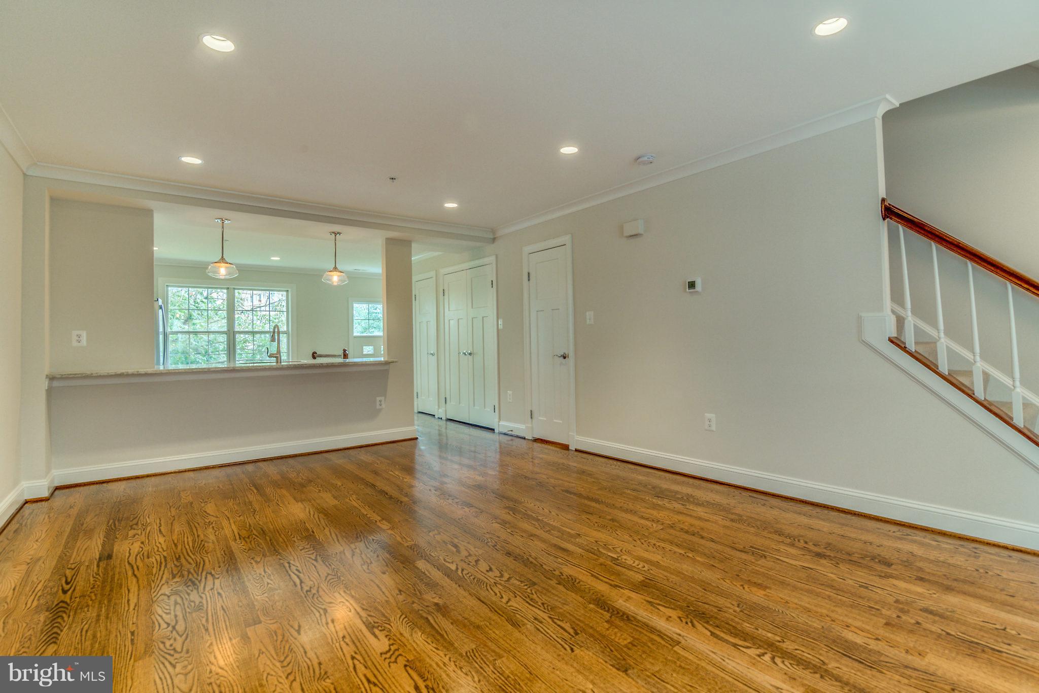 3092 South Glebe Road Arlington, VA 22206 - Photo 5 of 30 Dining Room