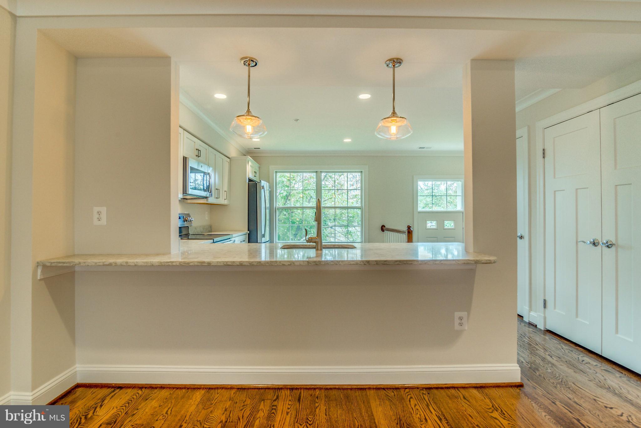 3092 South Glebe Road Arlington, VA 22206 - Photo 6 of 30 Dining Room