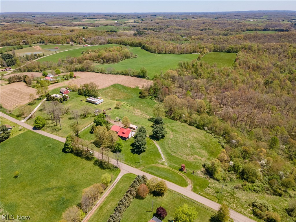 9228 Briar Road Magnolia, OH 44643 - Photo 2 of 33