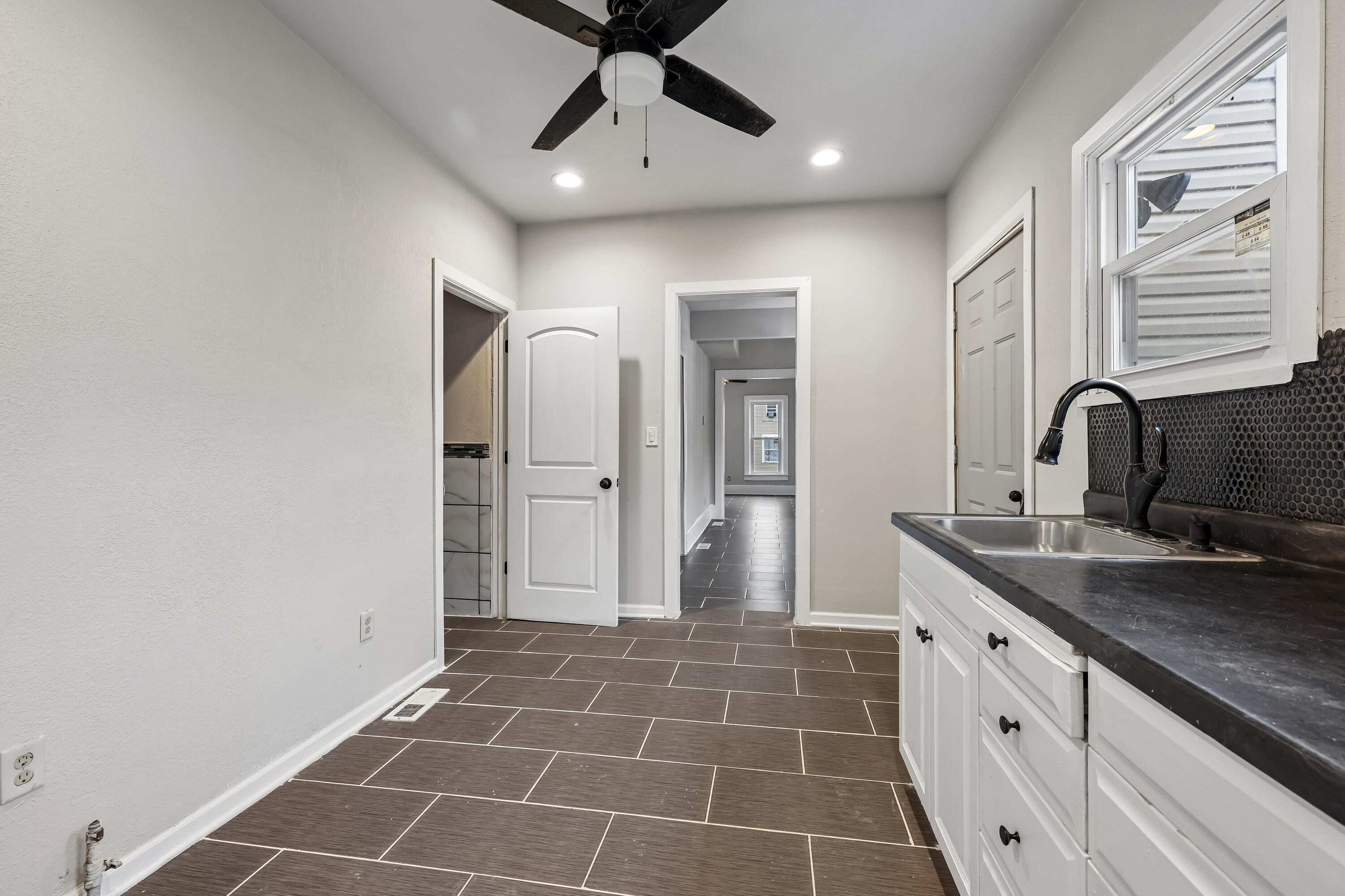 1222 Summit Avenue Racine, WI 53404 - Photo 9 of 22 8-print-Summit Ave-S2506-008