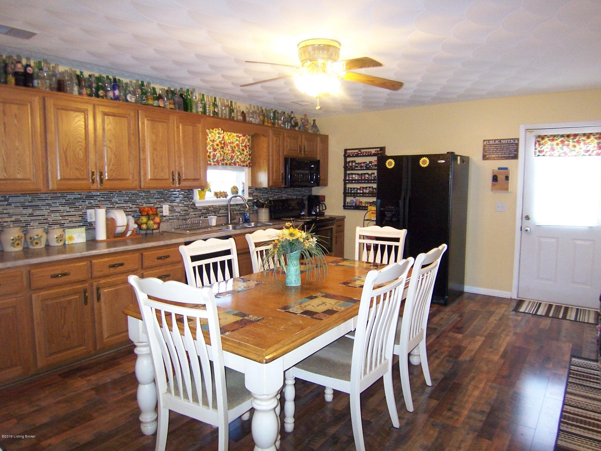 3480 Holy Cross Road Loretto, KY 40037 - Photo 3 of 28 Kitchen