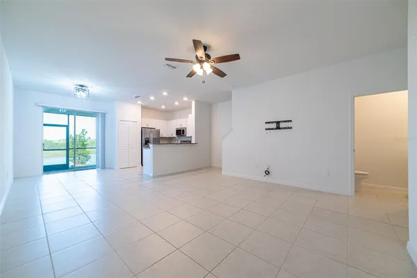 $2,000 | 10173 Honey Hammock Way, San Antonio, FL 33576