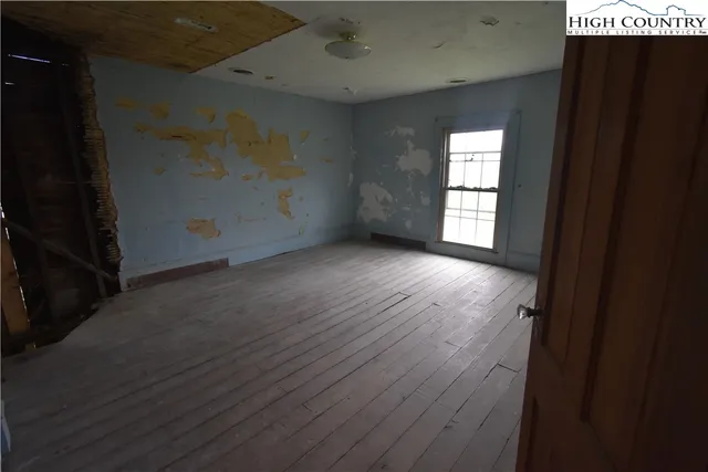 a view of a house with a garage