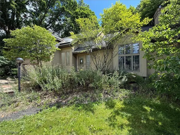 $200,000 | 5755 Logan Arms Drive, Girard, OH 44420