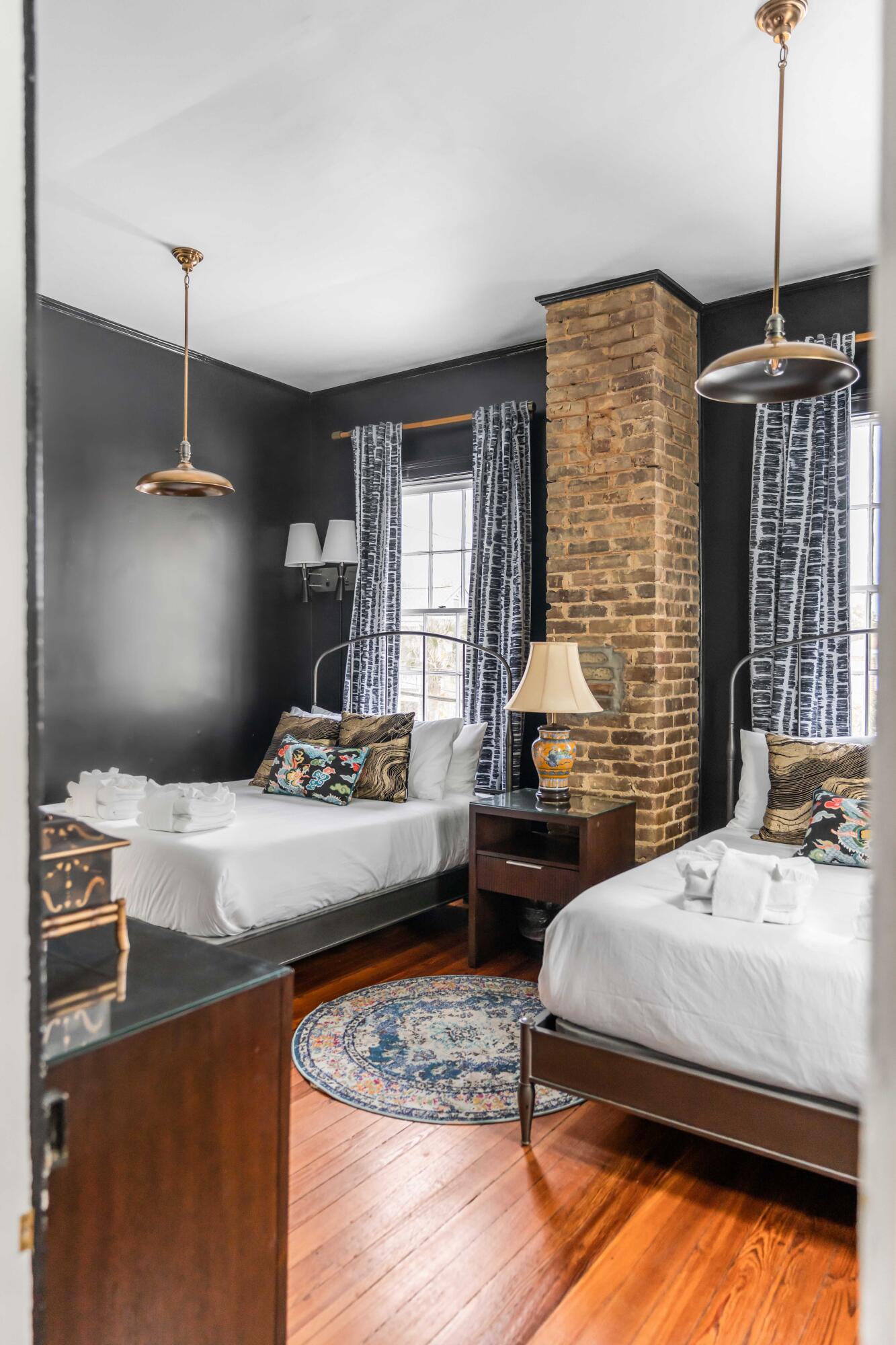 142 Spring Street Charleston, SC 29403 - Photo 21 of 54 DSC03963