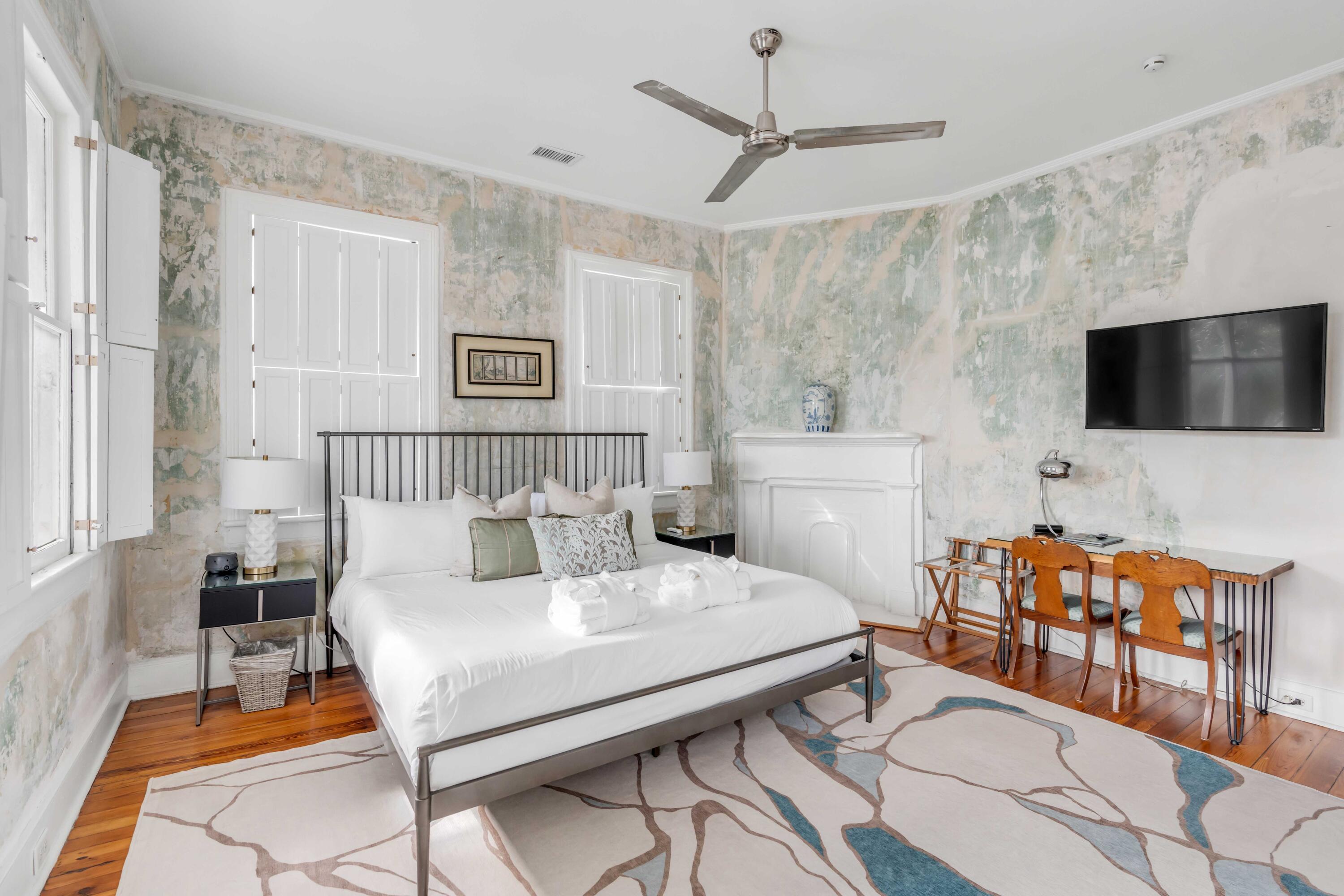 142 Spring Street Charleston, SC 29403 - Photo 27 of 54 DSC03940