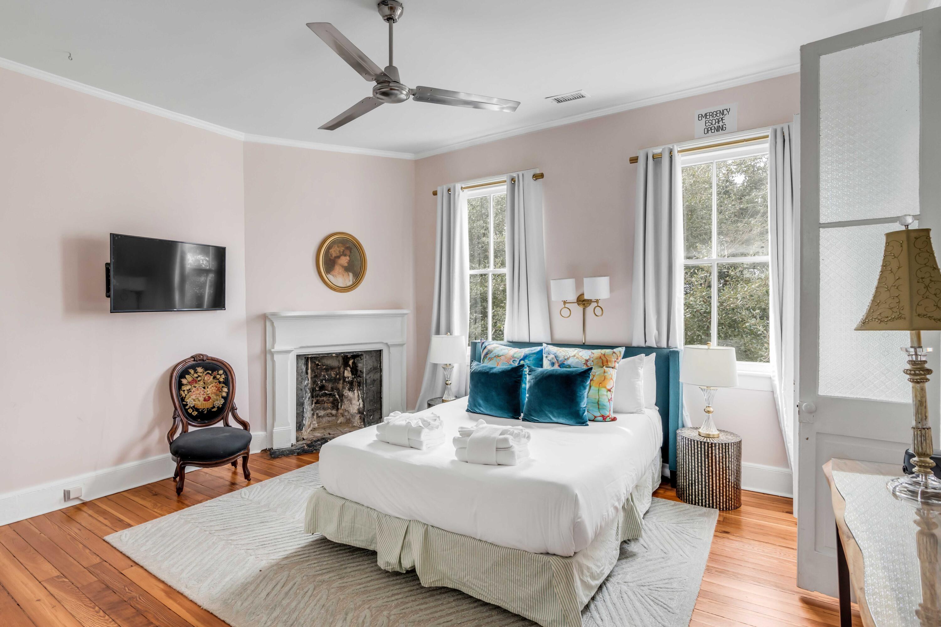 142 Spring Street Charleston, SC 29403 - Photo 30 of 54 DSC03925