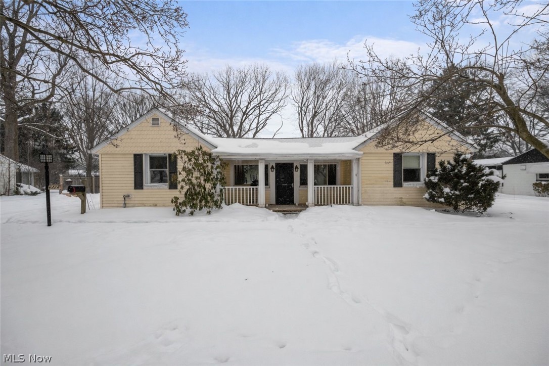 8224 Dartmoor Road Mentor, OH 44060 - Photo 1 of 28