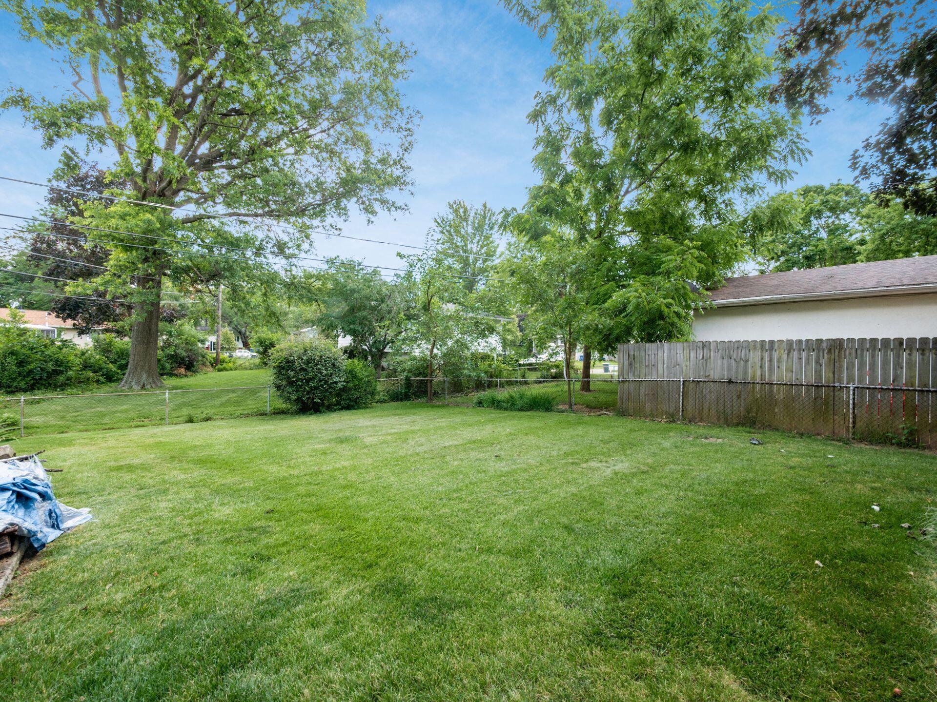 6464 Karl Road Columbus, OH 43229 - Photo 4 of 43 043_b77fbe_N 6464 Karl Rd 076