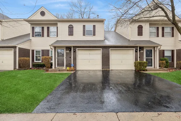$275,000 | 404 Ballard Drive, Algonquin, IL 60102