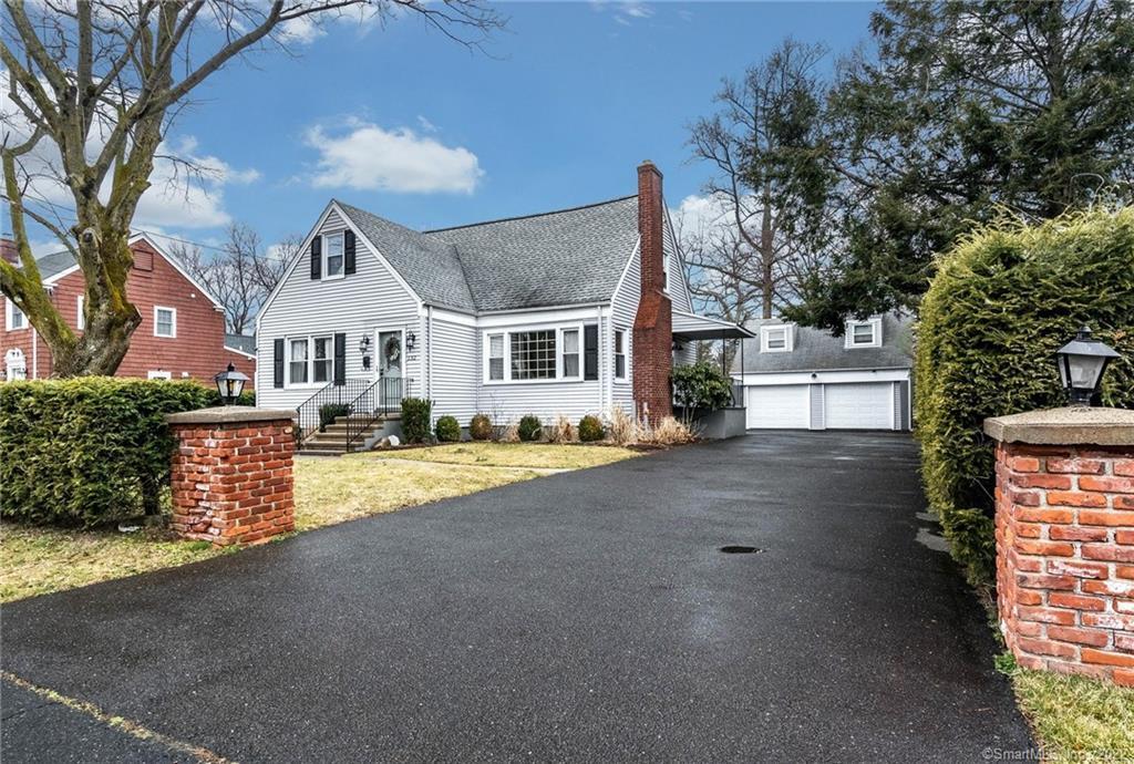 Welcome Home to 132 Candlewood Road!