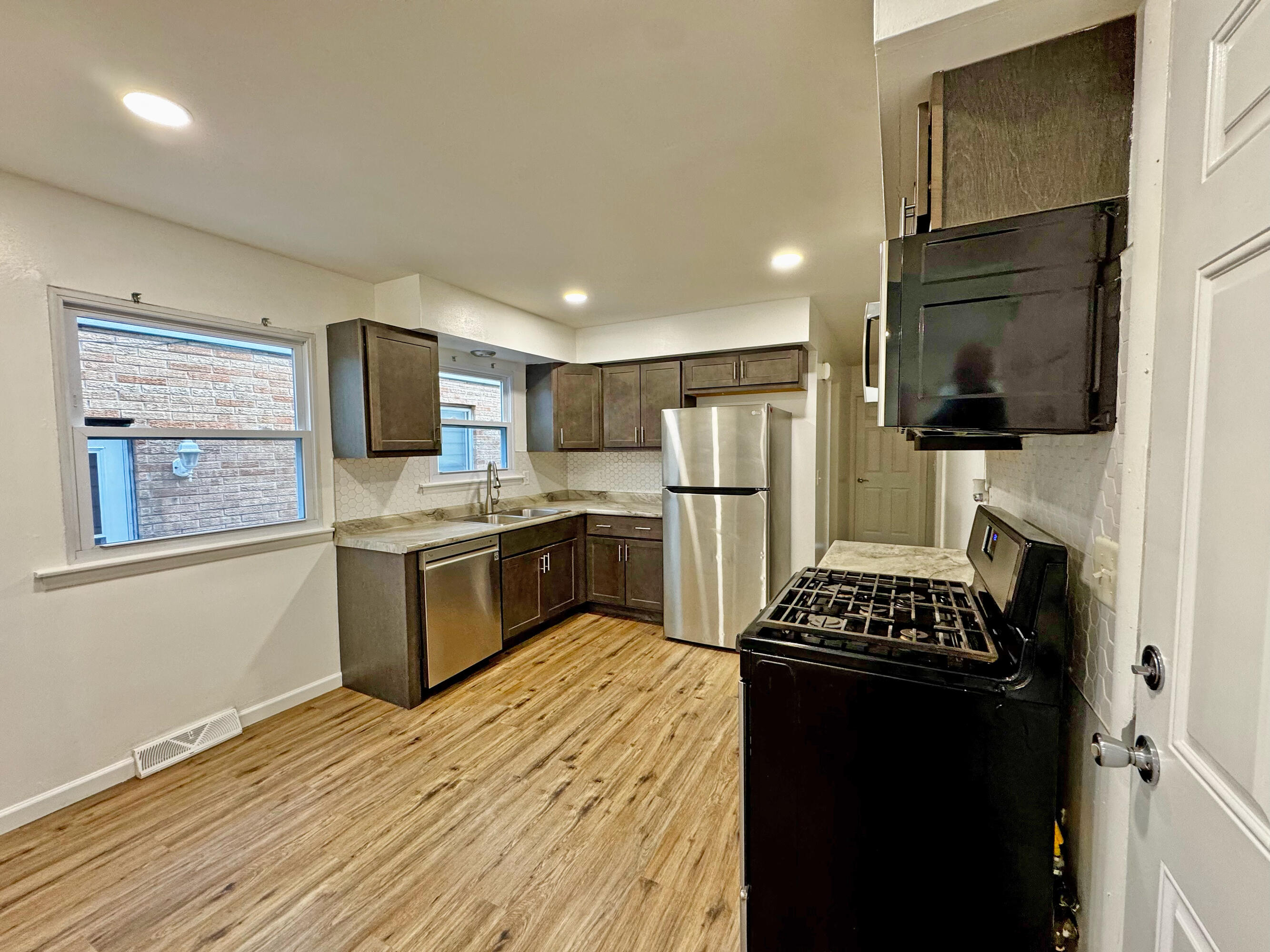 642 South 66th Street Milwaukee, WI 53214 - Photo 3 of 28 IMG_2265