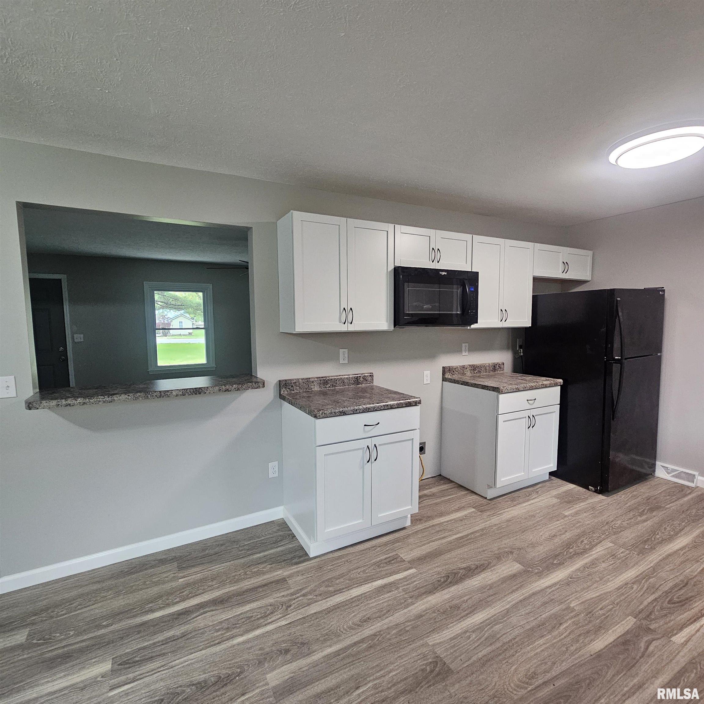 2017 Waltonville Road Mount Vernon, IL 62864 - Photo 17 of 31 Gallery Image 17