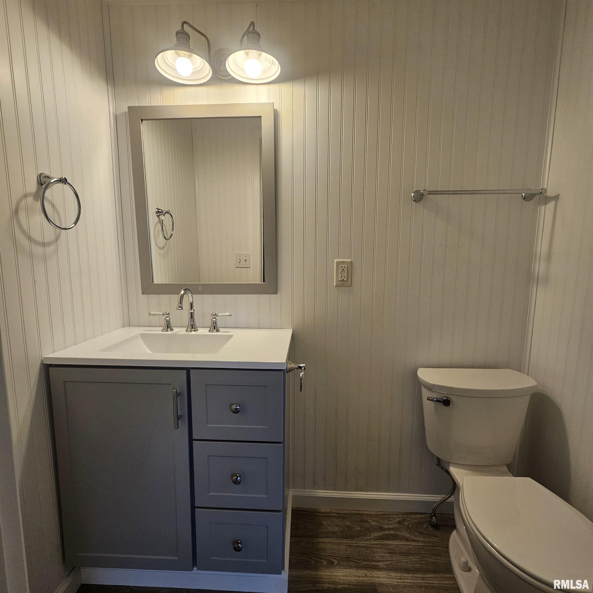 2017 Waltonville Road Mount Vernon, IL 62864 - Photo 24 of 31 Gallery Image 24