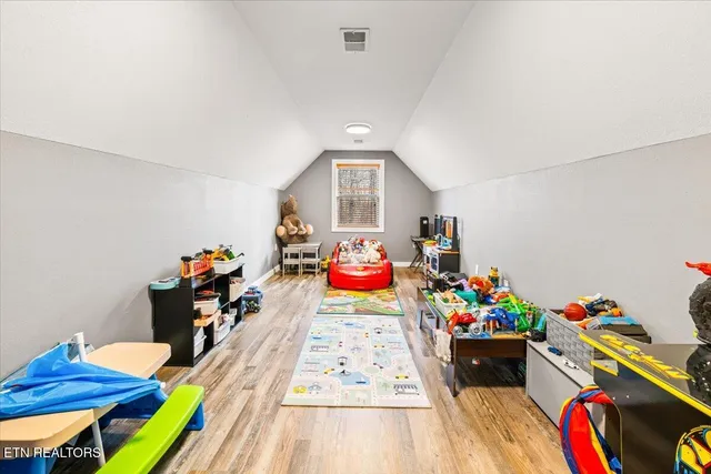 $430,000 | 200 Brady Lane, Oneida, TN 37841