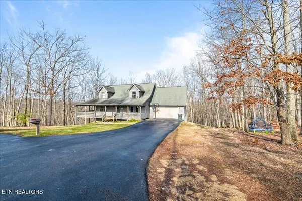 $430,000 | 200 Brady Lane, Oneida, TN 37841