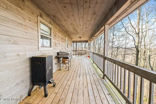 $430,000 | 200 Brady Lane, Oneida, TN 37841