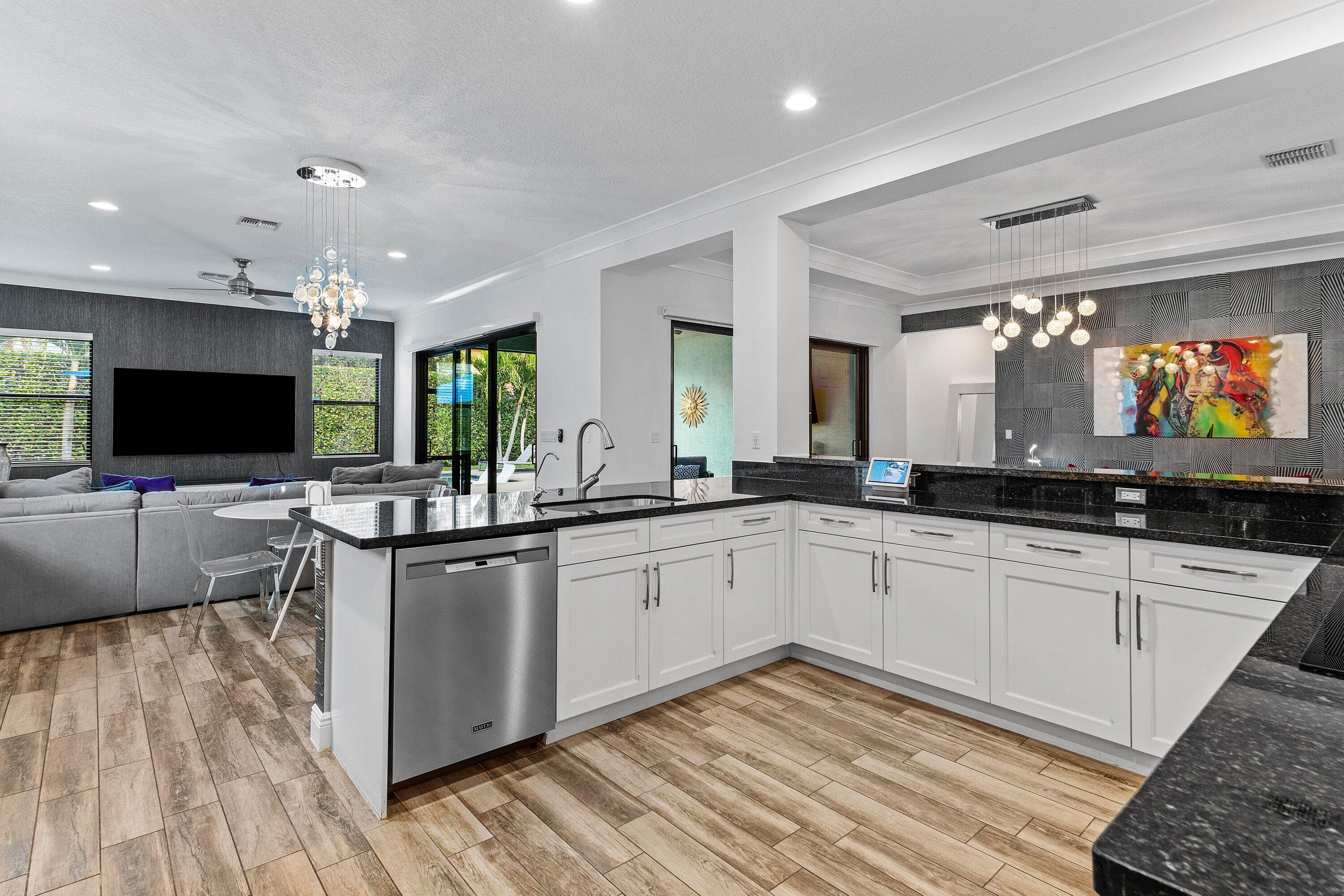 12234 Boca Reserve Lane Boca Raton, FL 33428 - Photo 14 of 52 015-12234BocaReserveLane-BocaRaton-FL-33