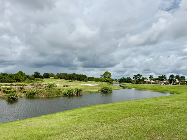 $550,000 | 137 Southeast Mira Lavella, Port St. Lucie, FL 34984