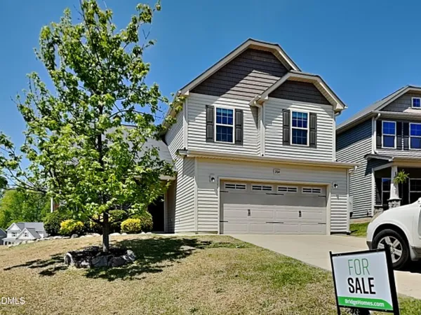 $344,900 | 204 East Webber Lane, Clayton, NC 27527