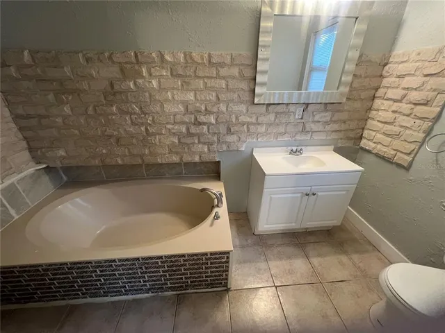 $1,550 | 2102 14th Street South, St. Petersburg, FL 33705