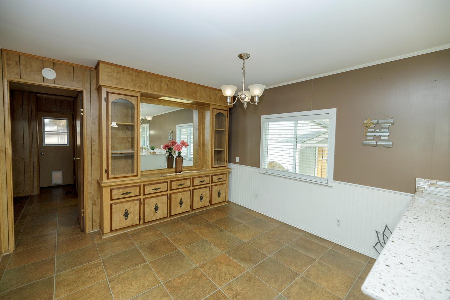 3418 North Waring Road, Unit 24 Denair, CA 95316 - Photo 15 of 48 a large bathroom with a sink a mirror and a bath tub