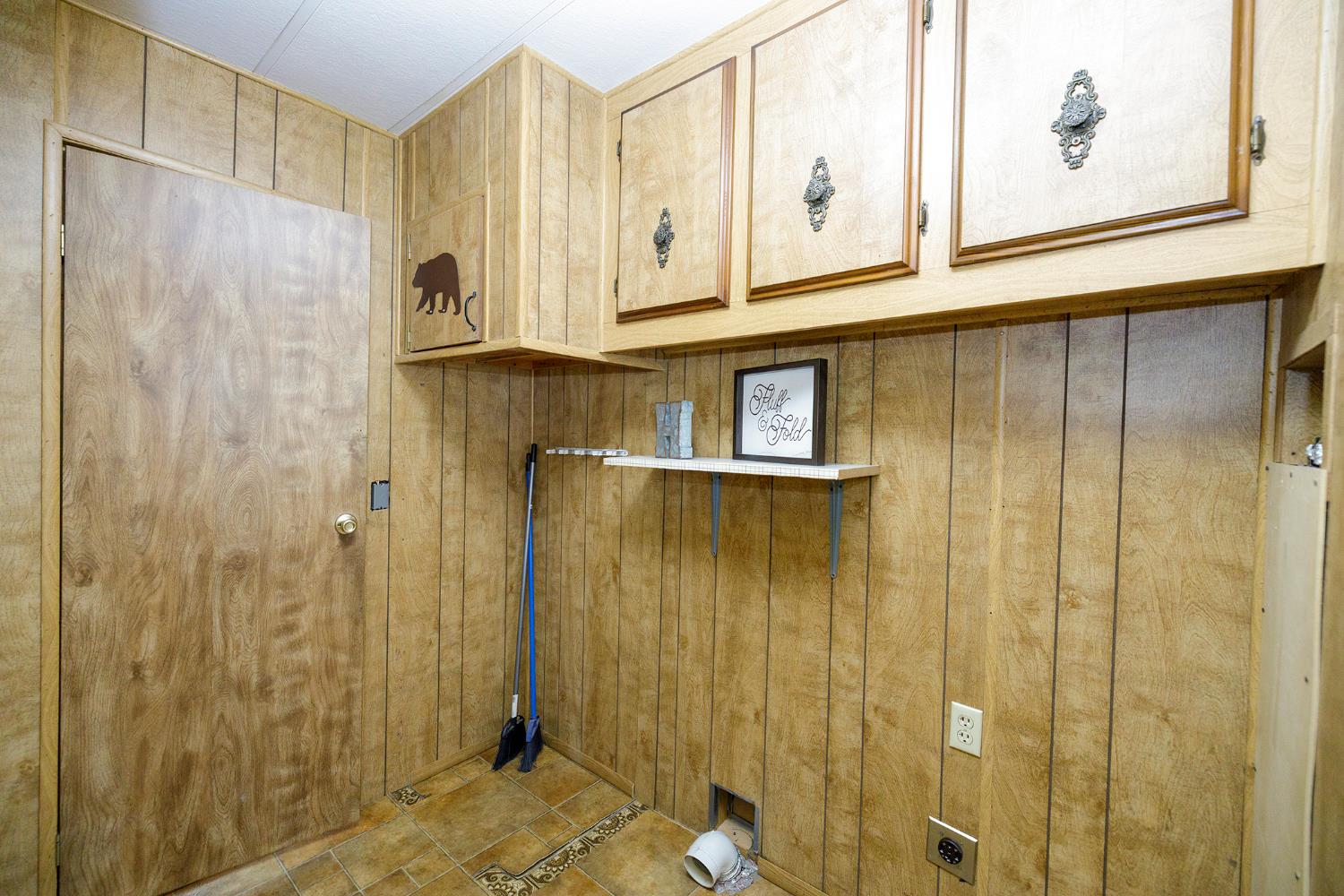 3418 North Waring Road, Unit 24 Denair, CA 95316 - Photo 29 of 48 a bathroom with a shower