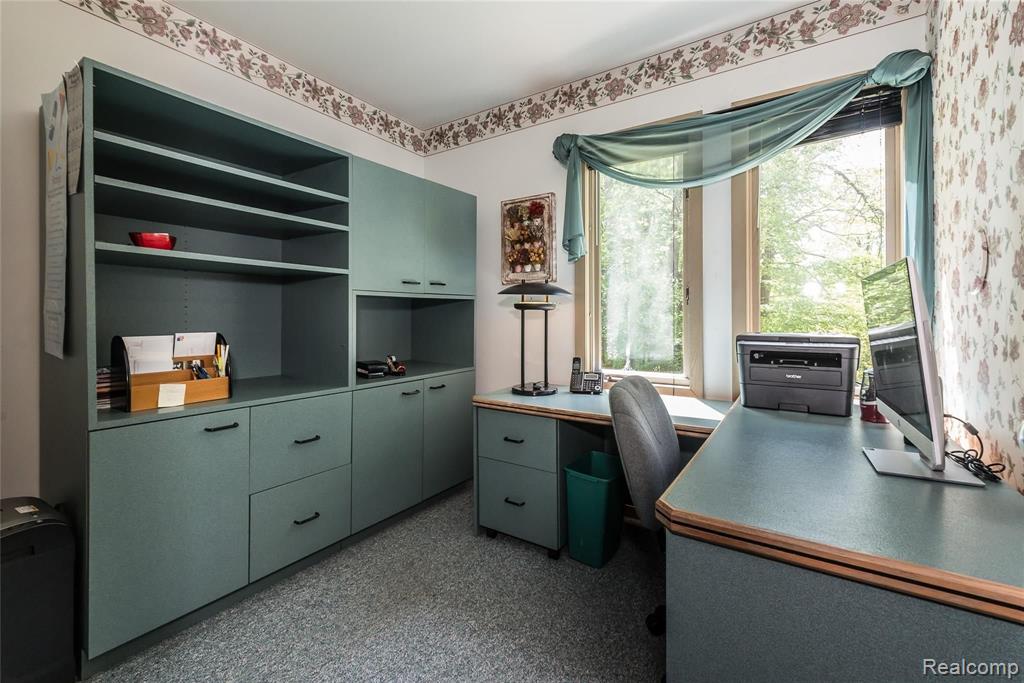 29000 Halsted Road Farmington Hills, MI 48331 - Photo 19 of 48