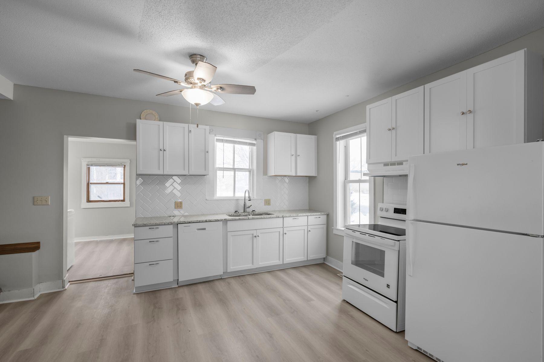 509 West Baker Street Arlington, MN 55307 - Photo 8 of 30