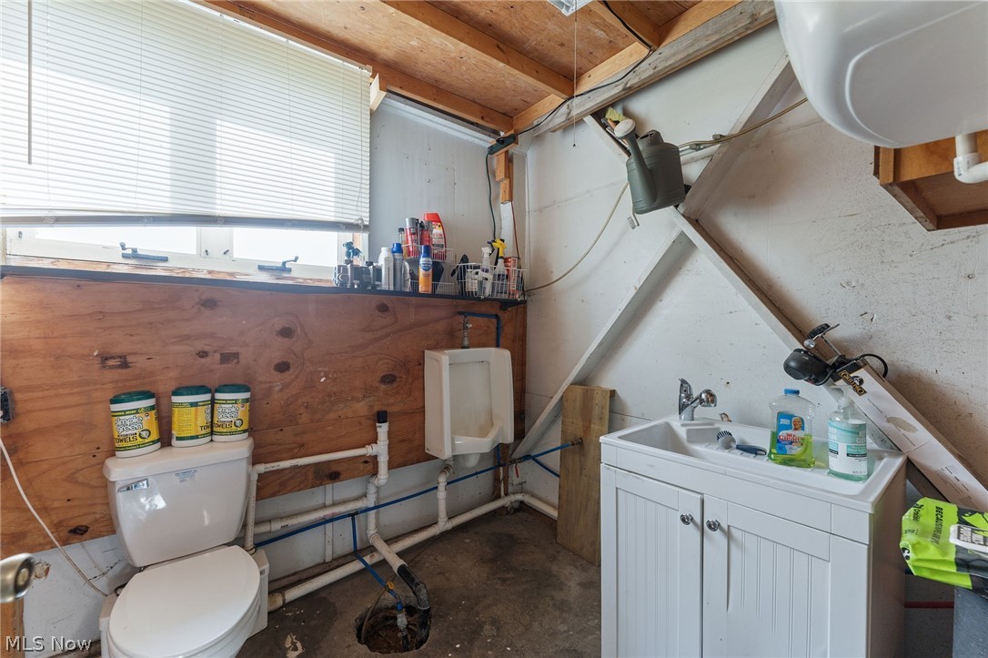 8120 Crow Road Litchfield, OH 44253 - Photo 49 of 50 In outbuilding