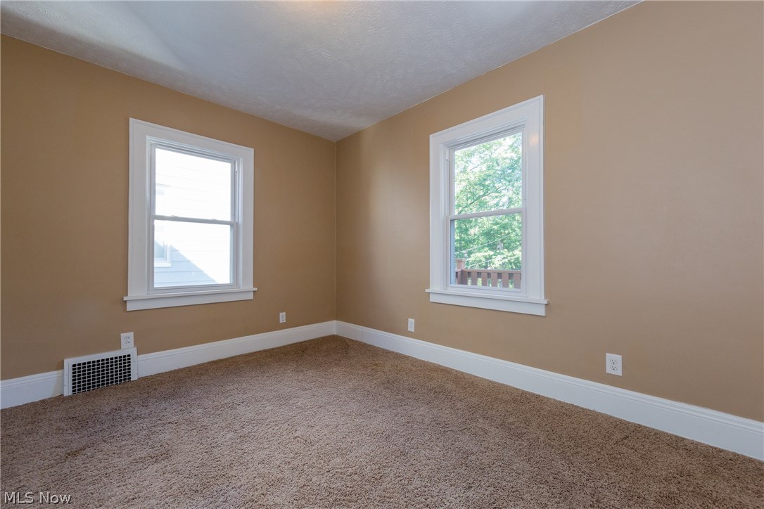 3380 Berkeley Road Cleveland, OH 44118 - Photo 21 of 35