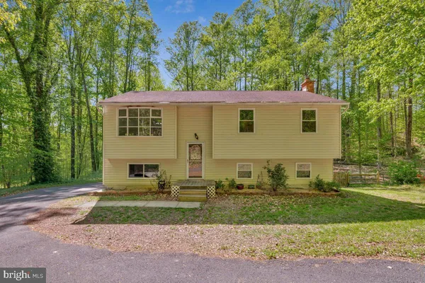 $510,000 | 5030 Sunnyhills Drive, Huntingtown, MD 20639