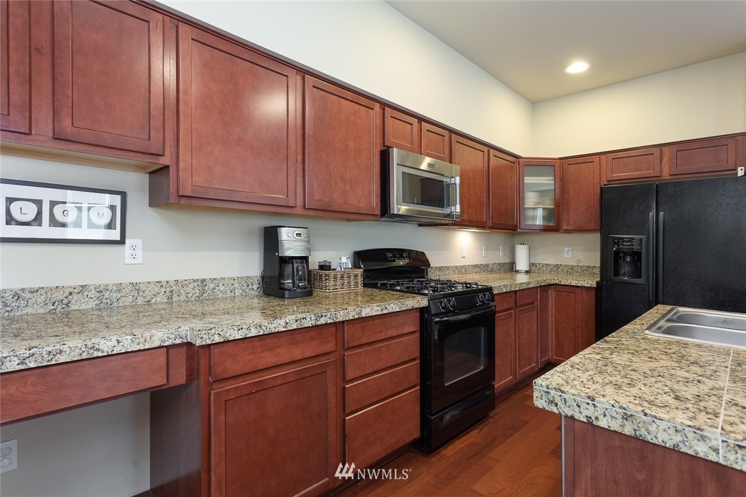 21612 10th Court Southeast Bothell, WA 98021 - Photo 5 of 20