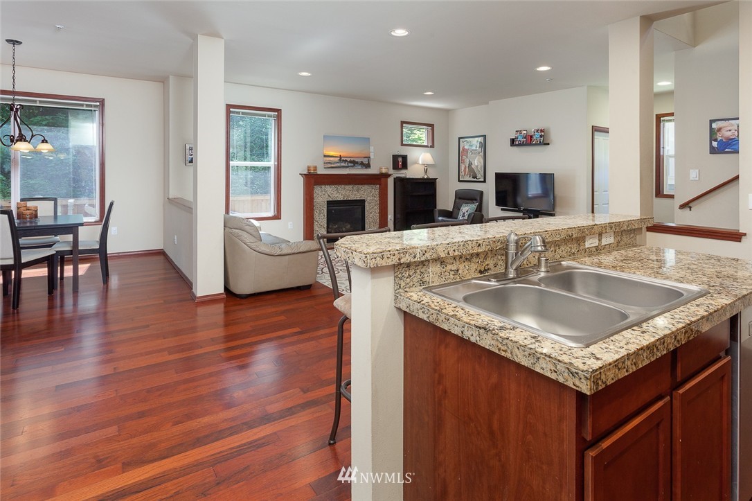 21612 10th Court Southeast Bothell, WA 98021 - Photo 7 of 20
