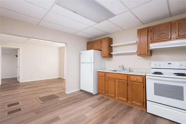 $235,000 | 1206 West Maple Avenue, Independence, MO 64050