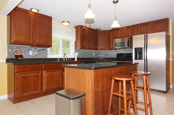 25 Fitzpatrick Road Grafton, MA 01519 - Photo 3 of 24