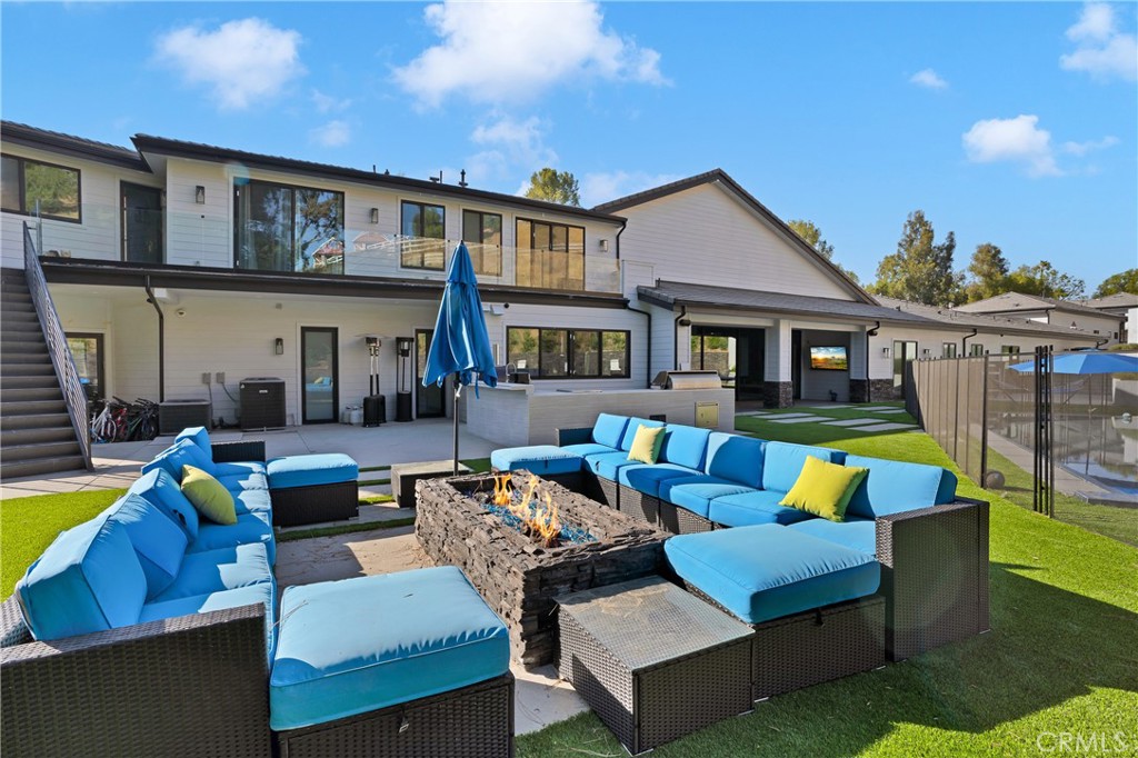 6006 Spring Valley Road Hidden Hills, CA 91302 - Photo 26 of 36