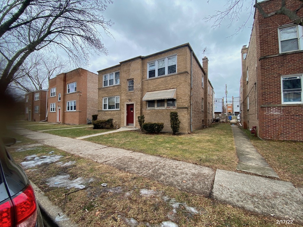 6531 North Hoyne Ave Unit 2S  