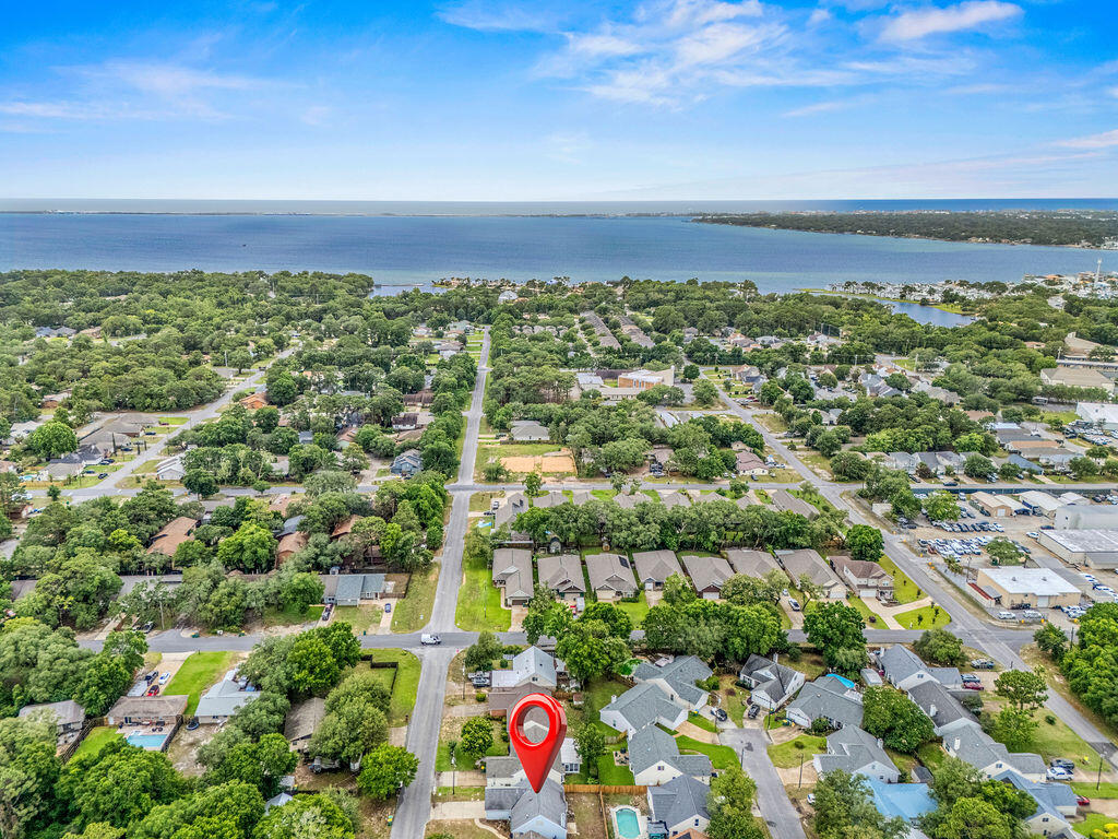 53 4th Street Shalimar, FL 32579 - Photo 3 of 47