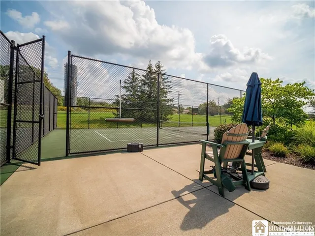 $157,900 | 9 Oneida Drive, Chautauqua, NY 14728