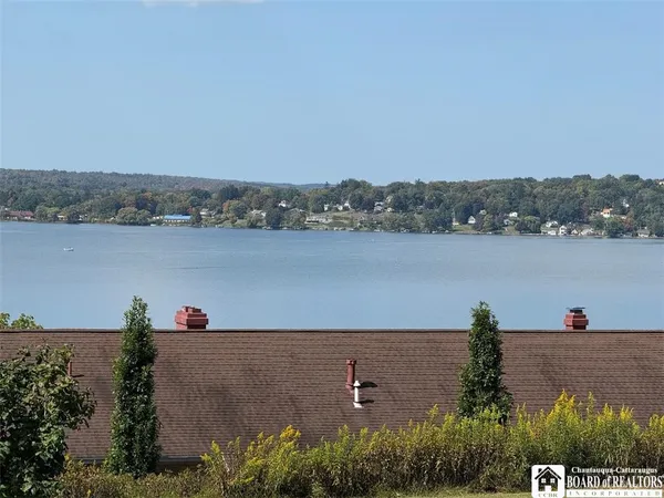 $157,900 | 9 Oneida Drive, Chautauqua, NY 14728