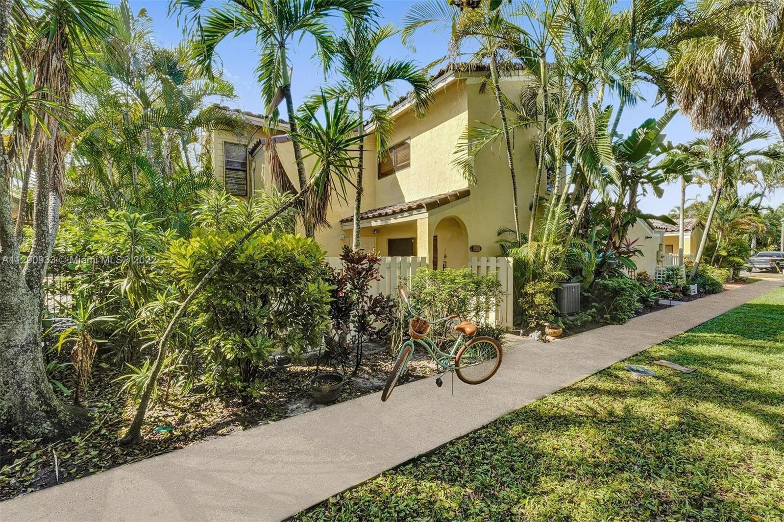 22322 Pineapple Walk Drive Boca Raton, FL 33433 - Photo 8 of 41 D8800339-F2FE-4E5E-803F-15E2BA0098D4