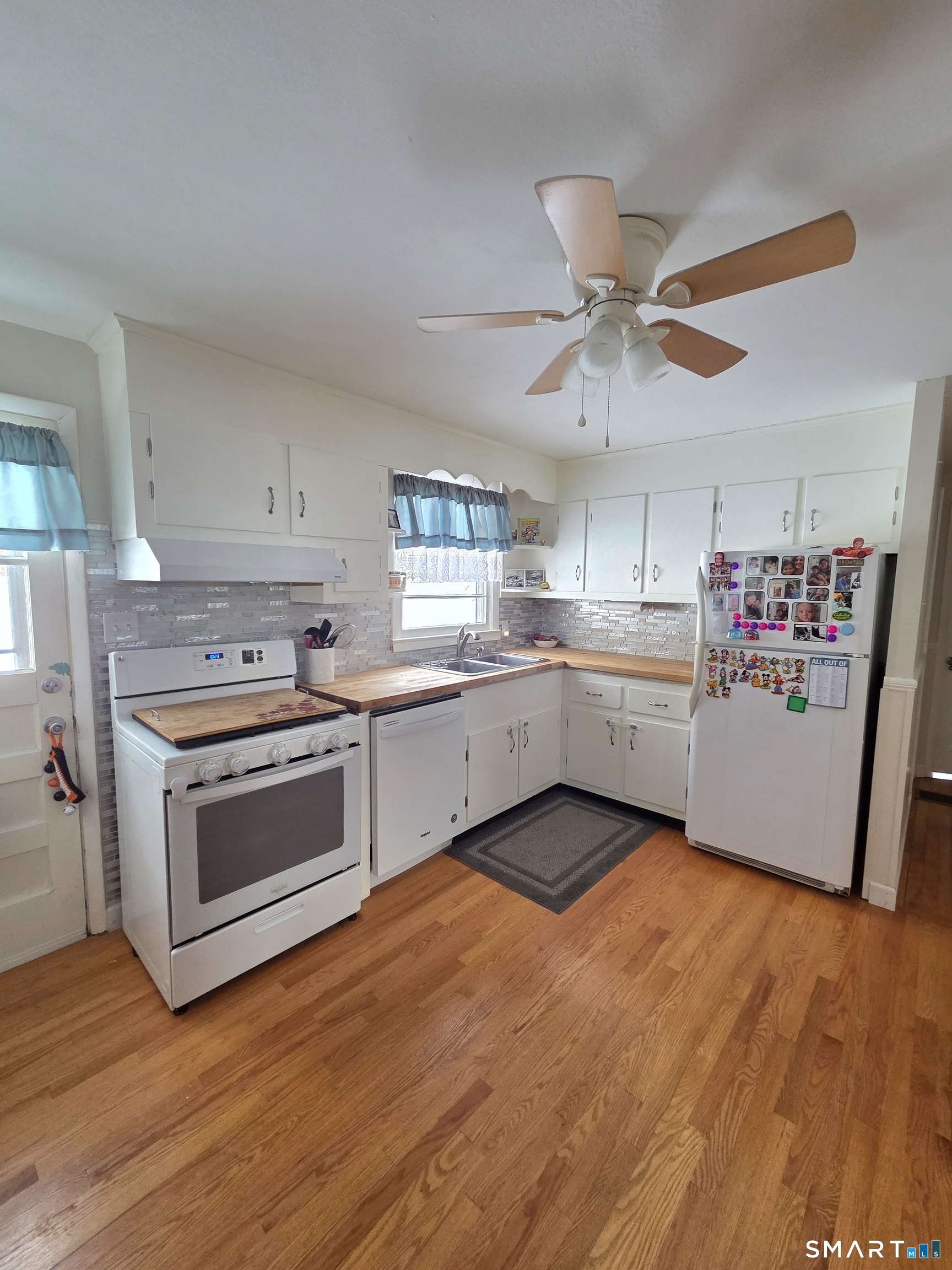 169 Country Club Road New Britain, CT 06053 - Photo 5 of 36