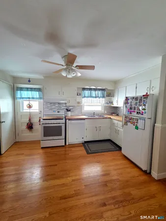 $299,900 | 169 Country Club Road, New Britain, CT 06053