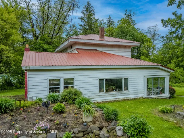 $1,200,000 | 436 State Line Road, Susquehanna, PA 18847