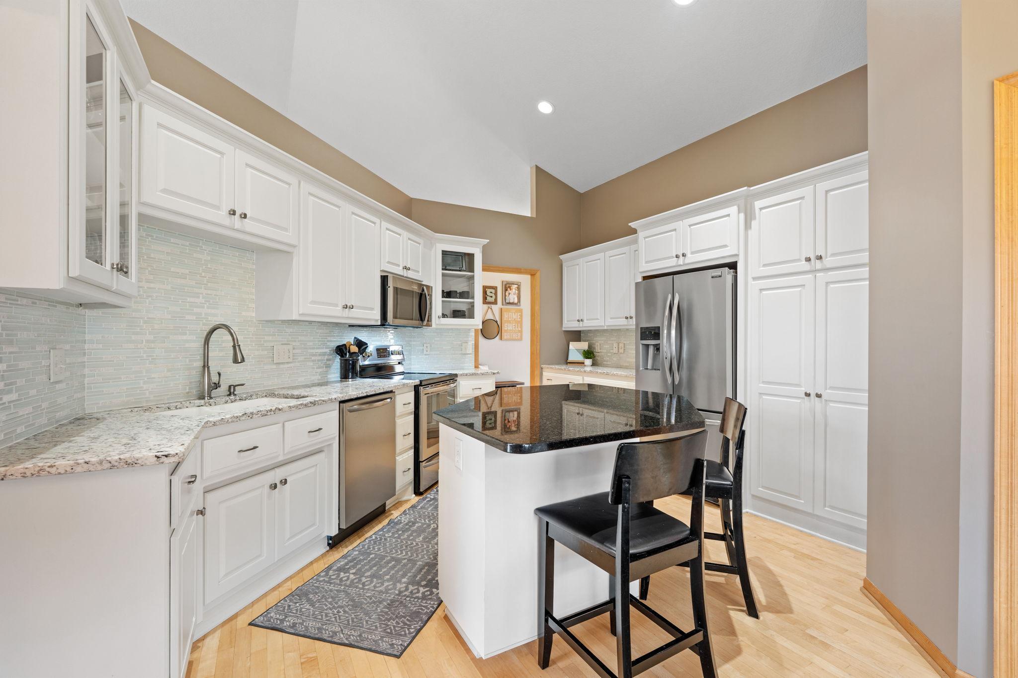 7360 Peltier Circle Hugo, MN 55038 - Photo 13 of 65