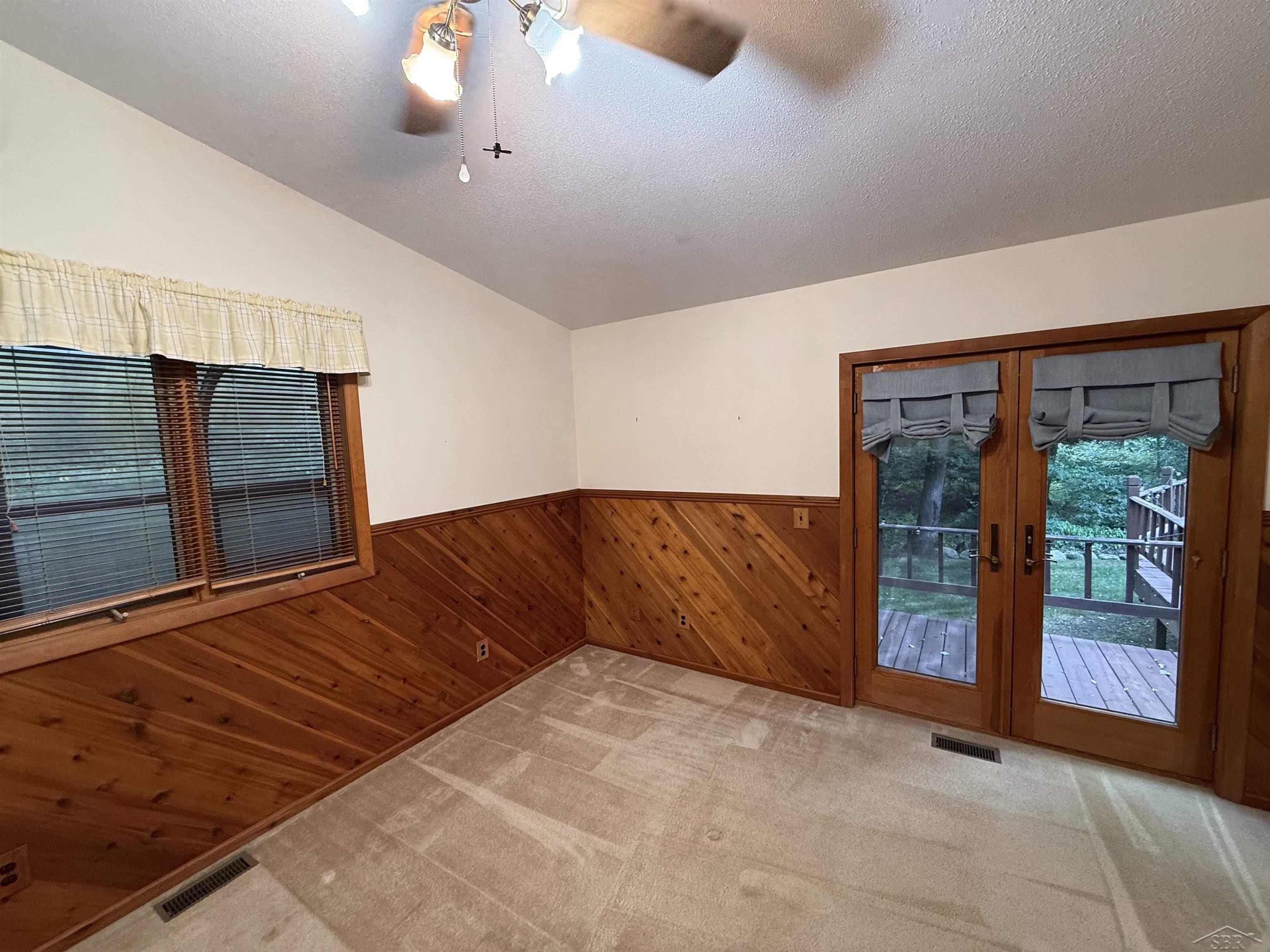1825 North Miller Road Saginaw, MI 48609 - Photo 32 of 57 50220238-f1e199fd-9194-486e-a3b9-19d58991bcb5.JPG