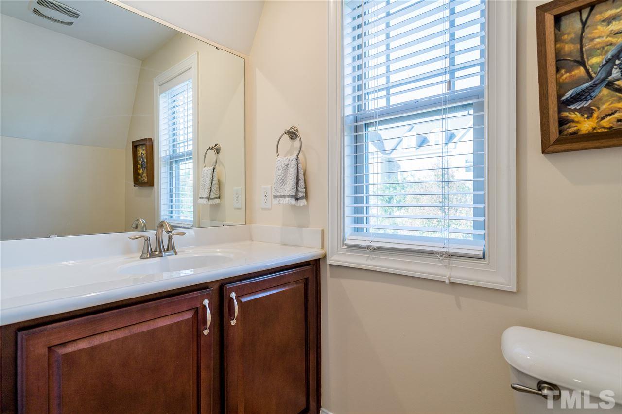 1528 Rodessa Run Raleigh, NC 27607 - Photo 20 of 30 Upstairs bathroom.