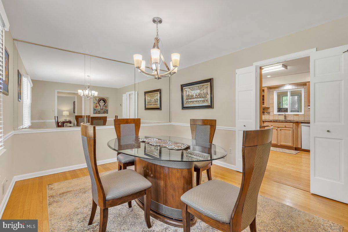 12007 Vale Road Oakton, VA 22124 - Photo 15 of 49